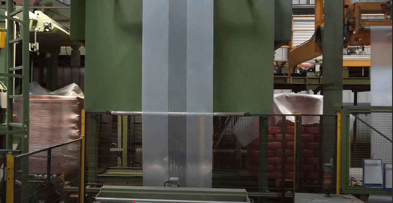 LEADING WITH INNOVATION, AUTOMATIC CEMENT LOADING & PALLETLESS TECHNOLOGY